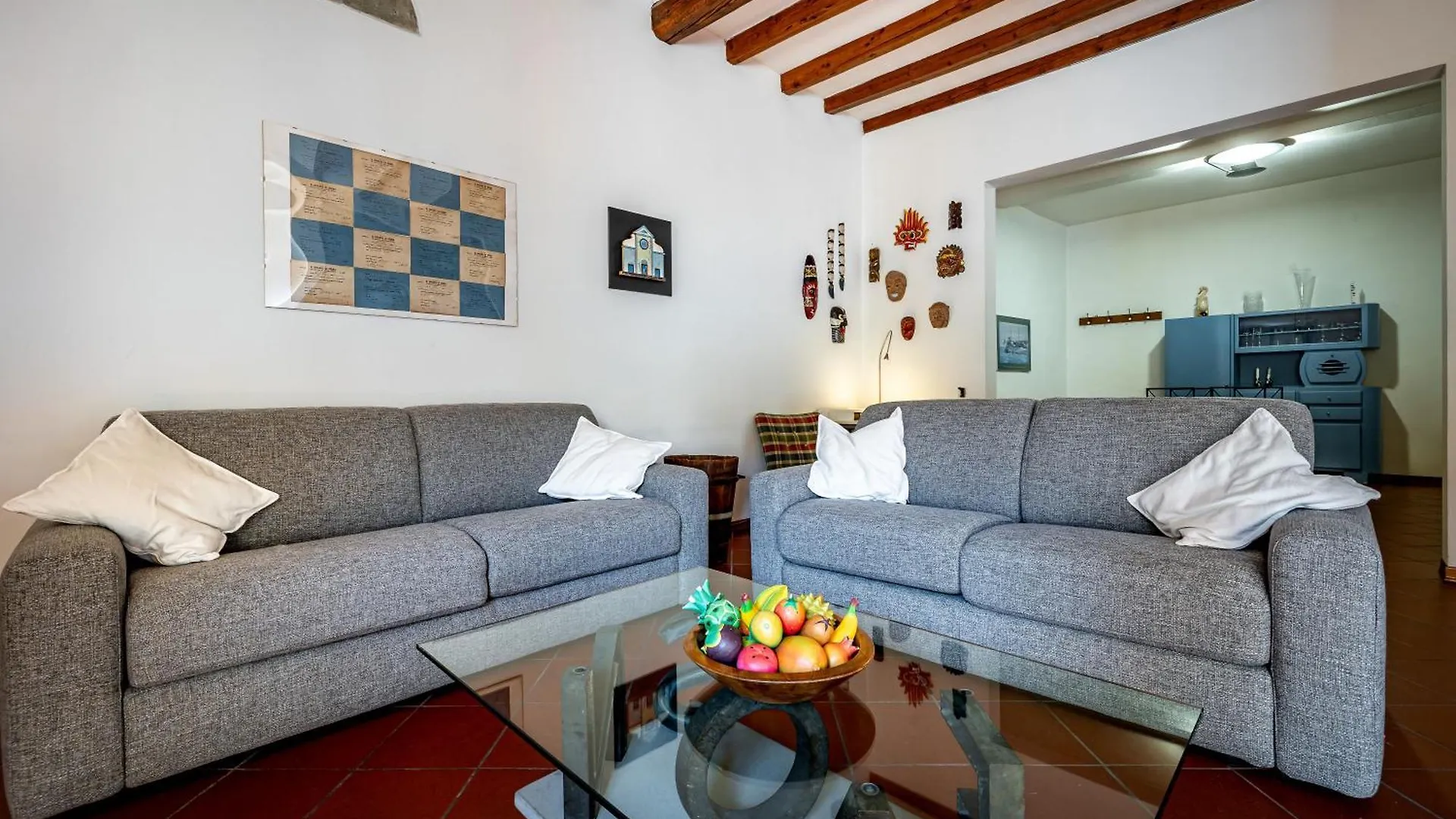 Yd Stylish City Living With Room To Breathe Florence