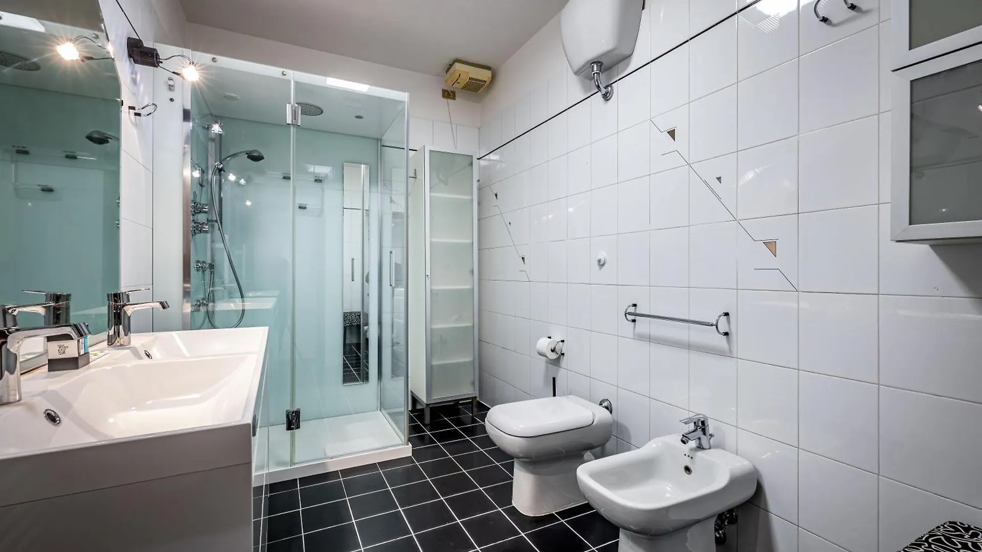 Apartment Yd Stylish City Living With Room To Breathe Florence Italy