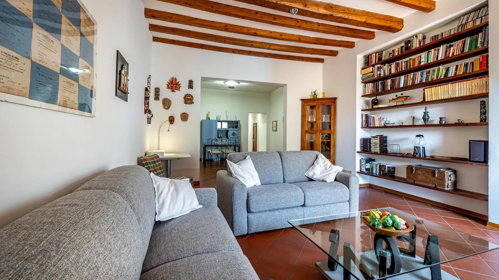 Yd Stylish City Living With Room To Breathe Florence Italy
