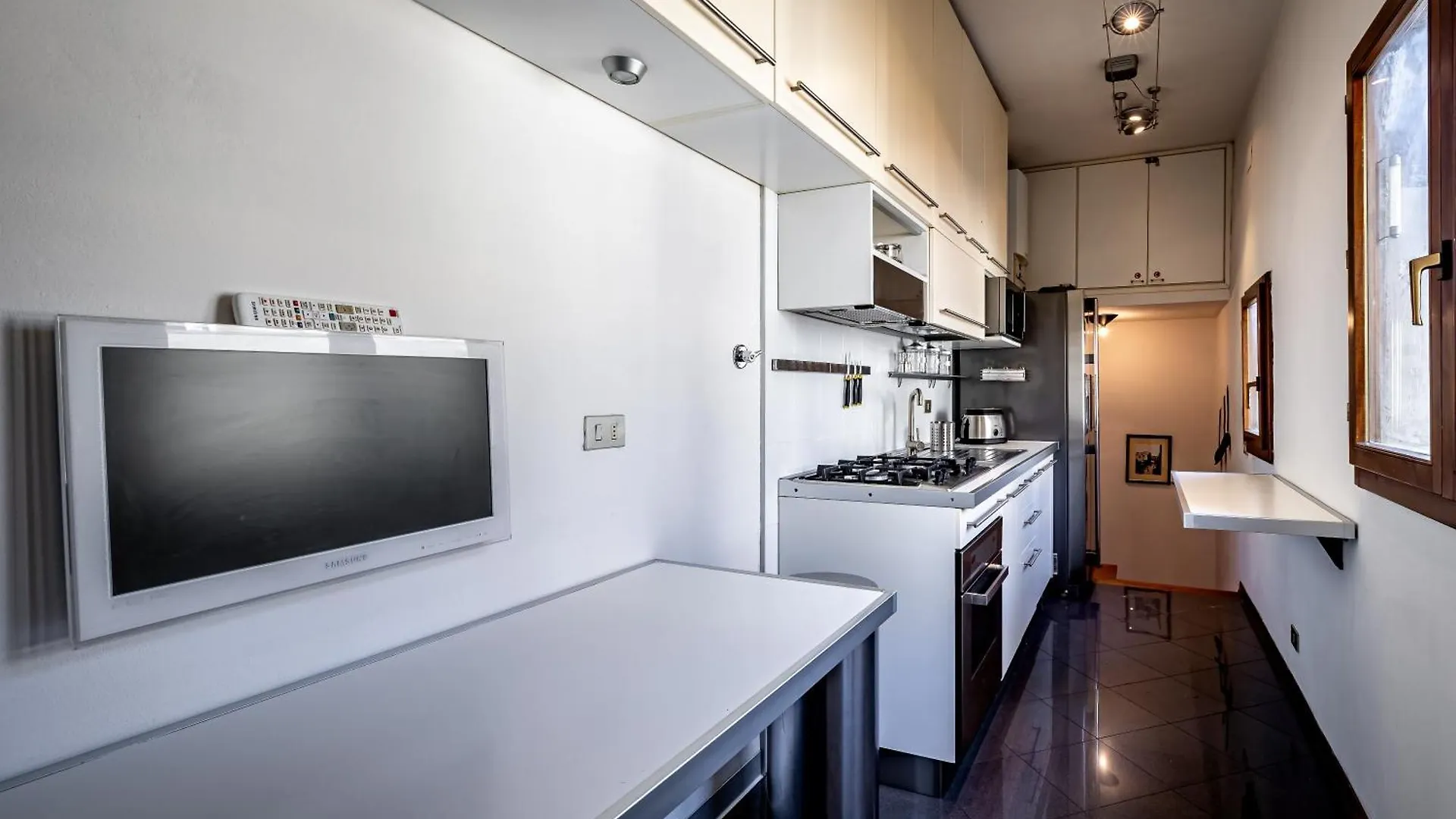 Apartment Yd Stylish City Living With Room To Breathe Florence